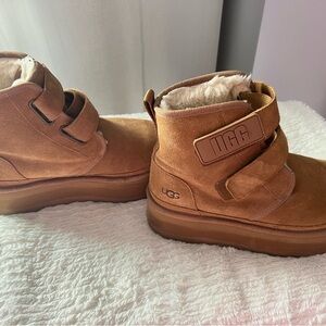 Ugg Women’s Neumel platform boot